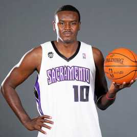 萨穆埃尔-戴勒姆波特(Samuel Dalembert)