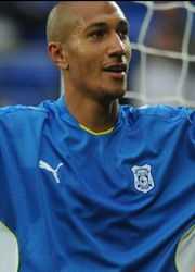 马格尼斯(Josh Magennis)