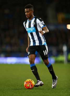  罗兰多·阿隆斯(Rolando Aarons)