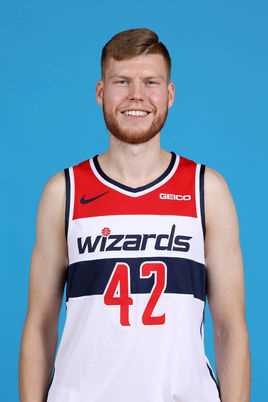 达维斯-贝尔坦斯(Davis Bertans)