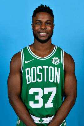 谢米-奥杰莱(Semi Ojeleye)