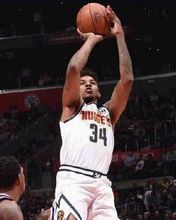 尼克·杨在比赛中