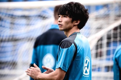2017年,柴崎岳加盟特内里费足球俱乐部,开启西班牙征途